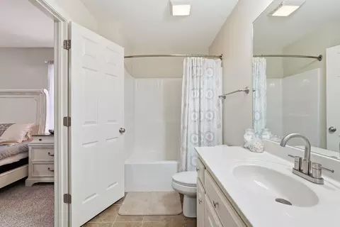 Bath - 302 Derek Ct, Alexander, AR 72002 photo 1 of 3