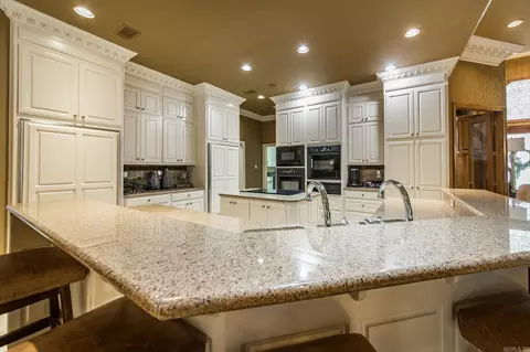 Kitchen - 39 Greystone Blvd, Cabot, AR 72023 photo 2 of 5