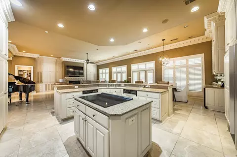 Kitchen - 39 Greystone Blvd, Cabot, AR 72023 photo 3 of 5