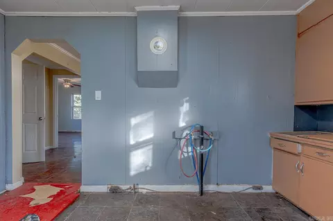Entry Way - 414 E 1st, Rector, AR 72461 photo 2 of 2