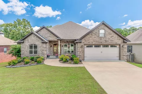 4 Trafalgar Cv, Little Rock, AR 72210