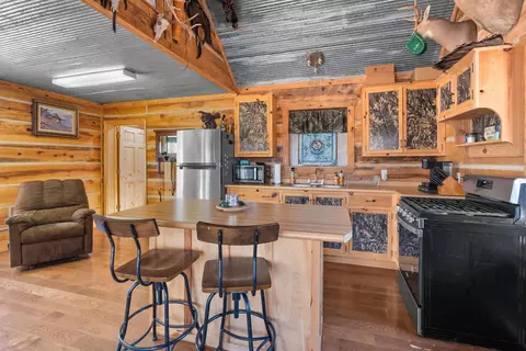 Kitchen - 1400 Antioch Rd, Melbourne, AR 72556 photo 2 of 2