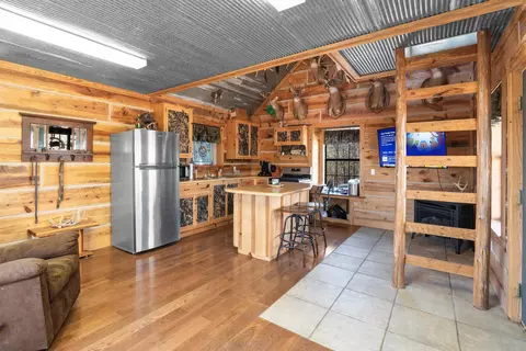 Kitchen - 1400 Antioch Rd, Melbourne, AR 72556 photo 1 of 2