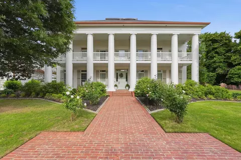 440 Savannah Park Cir, Conway, AR 72034