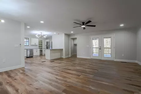 725 Forest Ln, Benton, AR 72019 photo 9
