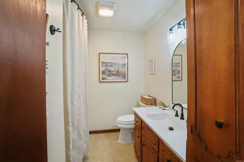 Bath - 1801 Pinewood Cv, Beebe, AR 72012 photo 2 of 2