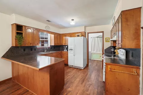Kitchen - 1801 Pinewood Cv, Beebe, AR 72012 photo 1 of 2