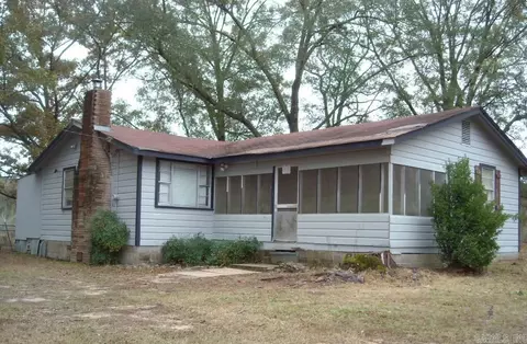 715 Oakland Rd, Strong, AR 71765