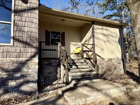 Exterior - 509 E Olive St, Melbourne, AR 72556 photo 2 of 2