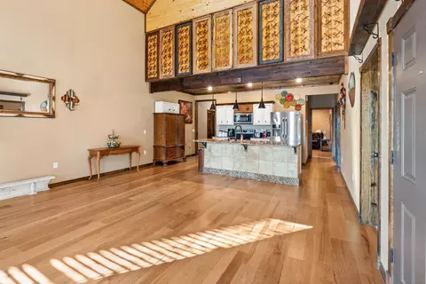 Entry Way - 509 E Olive St, Melbourne, AR 72556 photo 1 of 2