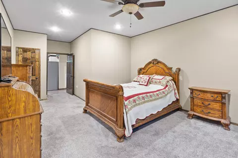 Bedroom - 509 E Olive St, Melbourne, AR 72556 photo 2 of 3