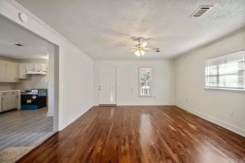 Living - 8608 Hicks Rd, Mabelvale, AR 72103 photo 1 of 2