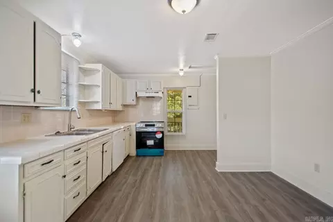 Kitchen - 8608 Hicks Rd, Mabelvale, AR 72103 photo 1 of 2