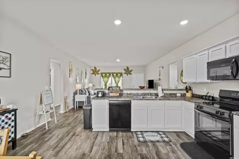 Kitchen - 108 Baldwin Dr, Beebe, AR 72012 photo 3 of 3