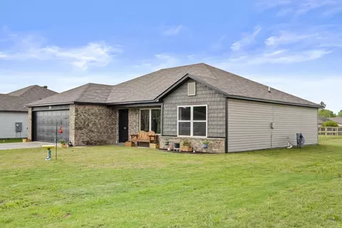 Exterior - 108 Baldwin Dr, Beebe, AR 72012 photo 2 of 5