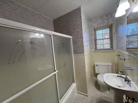 Bath - 111 Clay 137 Rd, Corning, AR 72422 photo 3 of 5