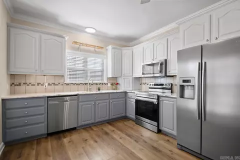 Kitchen - 13 Loyal Ln, Greenbrier, AR 72058 photo 1 of 5