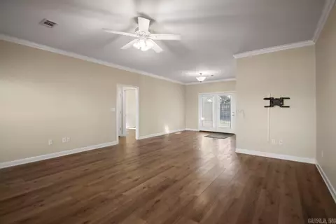 Living - 13 Loyal Ln, Greenbrier, AR 72058 photo 3 of 3