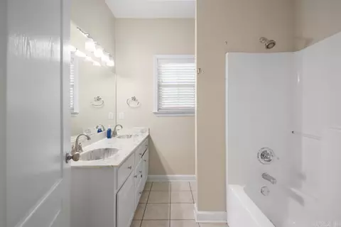 Bath - 13 Loyal Ln, Greenbrier, AR 72058 photo 4 of 4