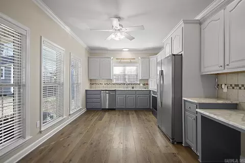 Kitchen - 13 Loyal Ln, Greenbrier, AR 72058 photo 5 of 5
