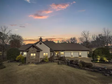 2 Alcazaba Ln, Hot Springs Village, AR 71909