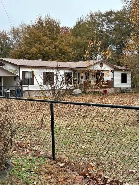 17568 Barrys Ln, Trumann, AR 72472