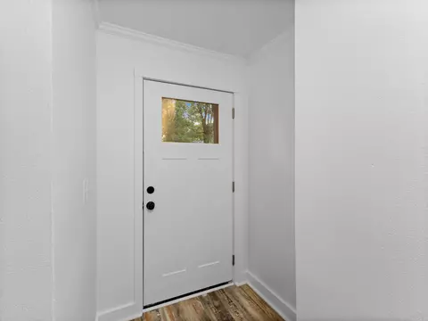 Entry Way - 206 N Elm St, Beebe, AR 72012 photo 1 of 3