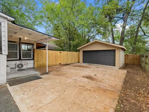 Exterior - 206 N Elm St, Beebe, AR 72012 photo 7 of 13