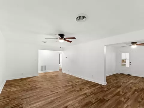Living - 206 N Elm St, Beebe, AR 72012 photo 1 of 4
