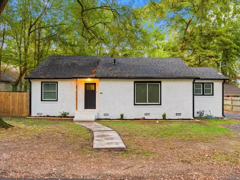 Exterior - 206 N Elm St, Beebe, AR 72012 photo 2 of 13
