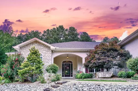23 Gloria Dr, Hot Springs Village, AR 71909