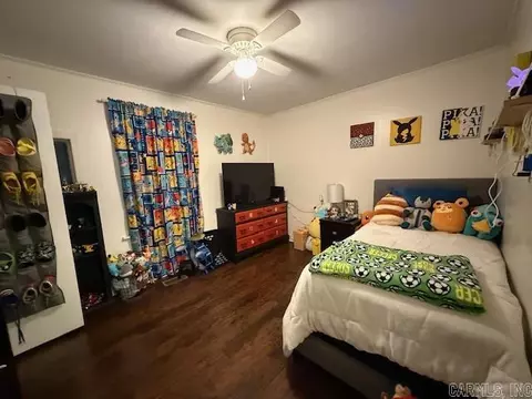 Bedroom - 1011 E Highland Ave, Malvern, AR 72104 photo 1 of 4