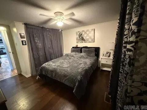 Bedroom - 1011 E Highland Ave, Malvern, AR 72104 photo 3 of 4