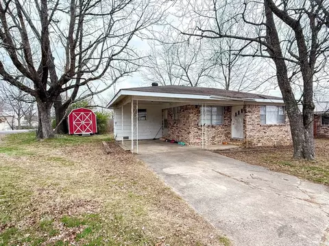 481 Poplar St, Clinton, AR 72031