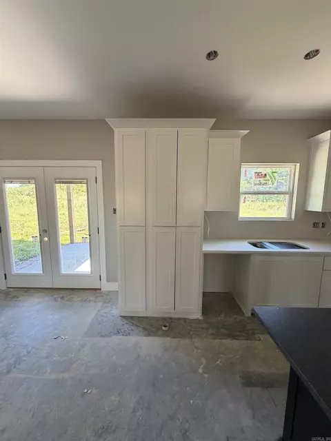 Kitchen - 114 Michael Dr, Beebe, AR 72012 photo 2 of 3