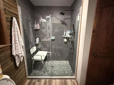 Bath - 519 Duff Rd, Lamar, AR 72846 photo 2 of 3