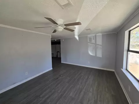 Living - 4 Jessilea, Conway, AR 72032 photo 1 of 2
