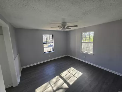 Bedroom - 4 Jessilea, Conway, AR 72032 photo 3 of 6