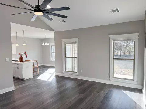 Living - 44 Indian Meadows Dr, Quitman, AR 72131 photo 3 of 3