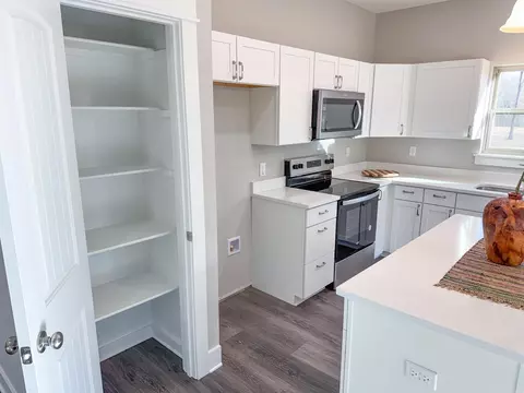 Kitchen - 44 Indian Meadows Dr, Quitman, AR 72131 photo 2 of 3
