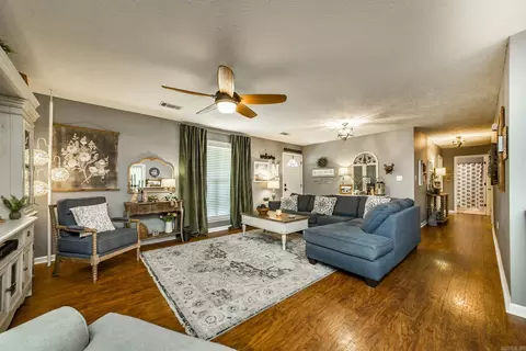 Living - 40 Spears Dr, Ward, AR 72176 photo 4 of 4