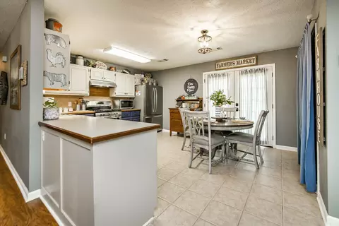 Kitchen - 40 Spears Dr, Ward, AR 72176 photo 1 of 4