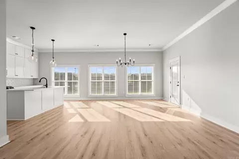 Living - 2321 Bridgegate Dr, Conway, AR 72034 photo 3 of 5