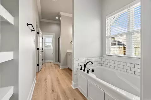 Entry Way - 2321 Bridgegate Dr, Conway, AR 72034 photo 3 of 5