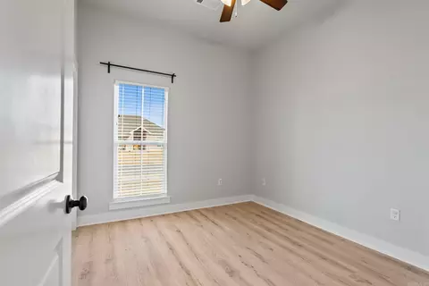 Bedroom - 2321 Bridgegate Dr, Conway, AR 72034 photo 3 of 7