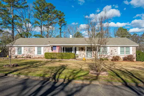 105 Seminole Ct, Hot Springs, AR 71901
