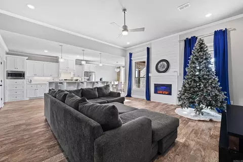 Living - 125 Mayberry Dr, Cabot, AR 72023 photo 2 of 2