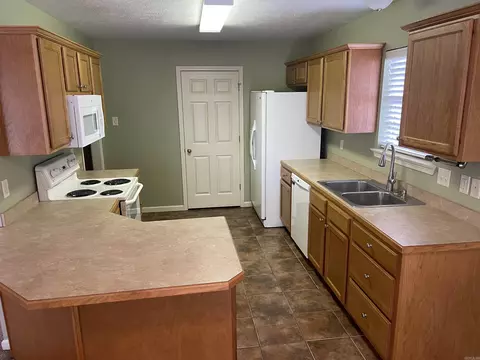 1720 Milestone Dr, Conway, AR 72034 photo 2