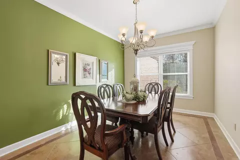 Dining - 2121 Donham, Bauxite, AR 72011 photo 2 of 3