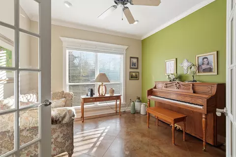 Entry Way - 2121 Donham, Bauxite, AR 72011 photo 3 of 5